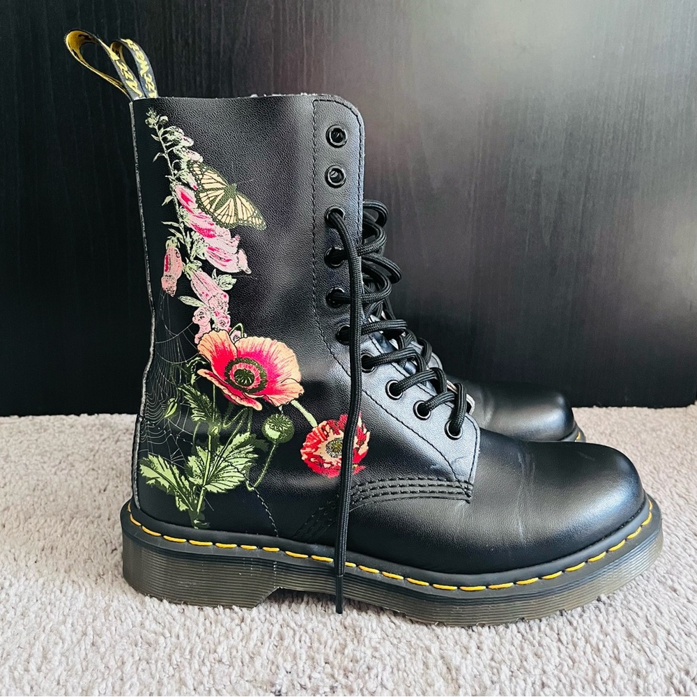 [SOLD ON EBAY] DR. MARTENS 1490 WILD BOTANICS FLORAL BOOTS